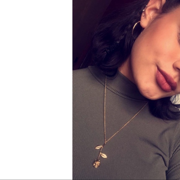 Golden Rose Necklace - Picture 3 of 3